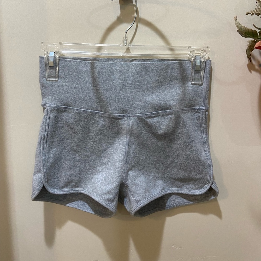 Vuori womens short spanks